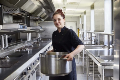 Apprentie en bac pro cuisine en UFA au sein d'un lycée polyvalent