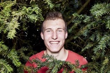 Apprenti en bac pro aménagement paysager au sein d'un lycée horticole